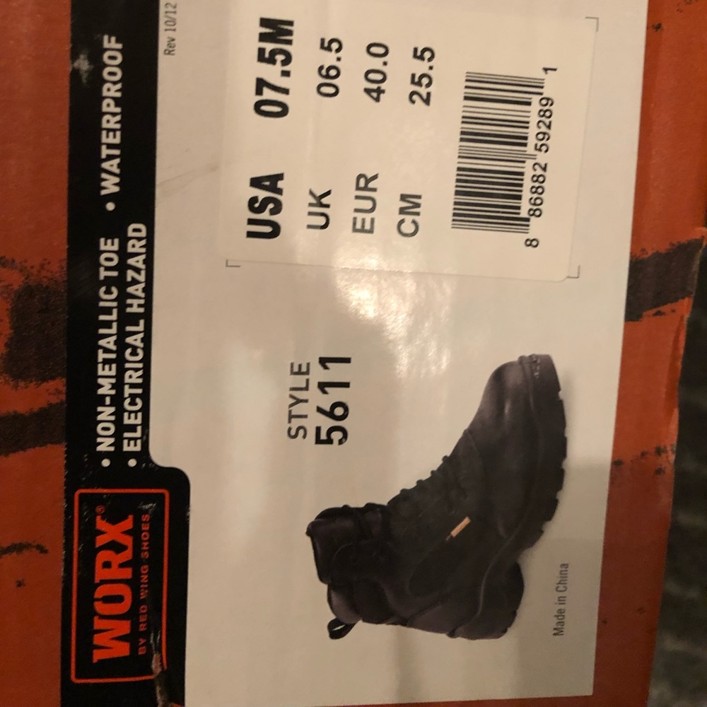 Men’s work boots